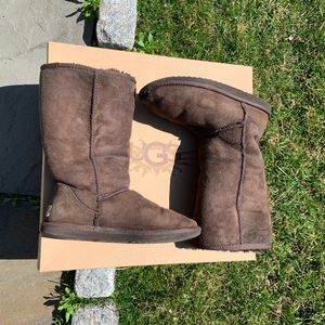 Women’s Ugg’s original boots size 8